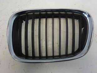 Recambio de rejilla delantera para bmw serie 5 berlina (e39) 1995-2003 523i referencia OEM IAM 51138159315 107060706 BM0442104