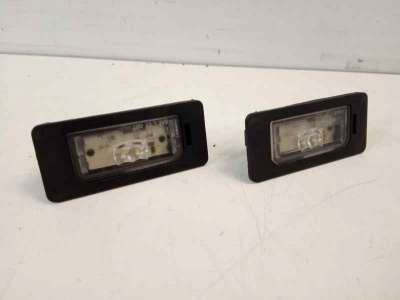 Recambio de piloto matricula para bmw x5 (e70) 2006-2013 xdrive30d referencia OEM IAM 63267193293  