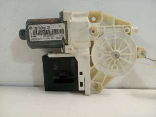 Recambio de motor elevalunas trasero derecho para renault megane iii berlina 5 p 2008-2016 dynamique referencia OEM IAM 82730000