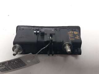 Recambio de maneta exterior porton para audi a4 ber. (b8) 2007-2015 e referencia OEM IAM 5N0827566B  