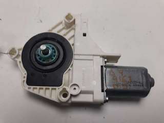 Recambio de motor elevalunas delantero derecho para audi a4 ber. (b8) 2007-2015 e referencia OEM IAM 8K0959802A  