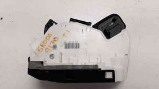 Recambio de cerradura puerta trasera izquierda para skoda octavia lim. (5e3) 2013-2018 rs referencia OEM IAM 5E0839015A  