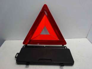 Recambio de triangulo emergencias para universal universal - universal referencia OEM IAM TRANGULOEMER  