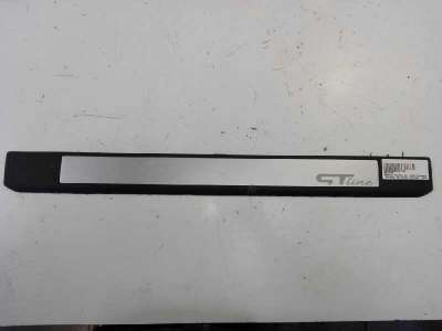 Recambio de moldura para renault megane iii coupe 2008-2018 dynamique referencia OEM IAM   