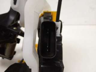 Recambio de cerradura puerta delantera derecha para kia cee´d 2012-2018 drive referencia OEM IAM 81320A2410  