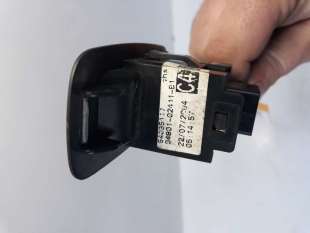 Recambio de mando elevalunas trasero derecho para toyota corolla (e12) 2001-2007 2.0 d-4d sol berlina referencia OEM IAM 5403511 2