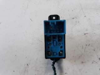 Recambio de mando elevalunas trasero derecho para kia rio 2000-2005 1.3 cat referencia OEM IAM 935762D000  