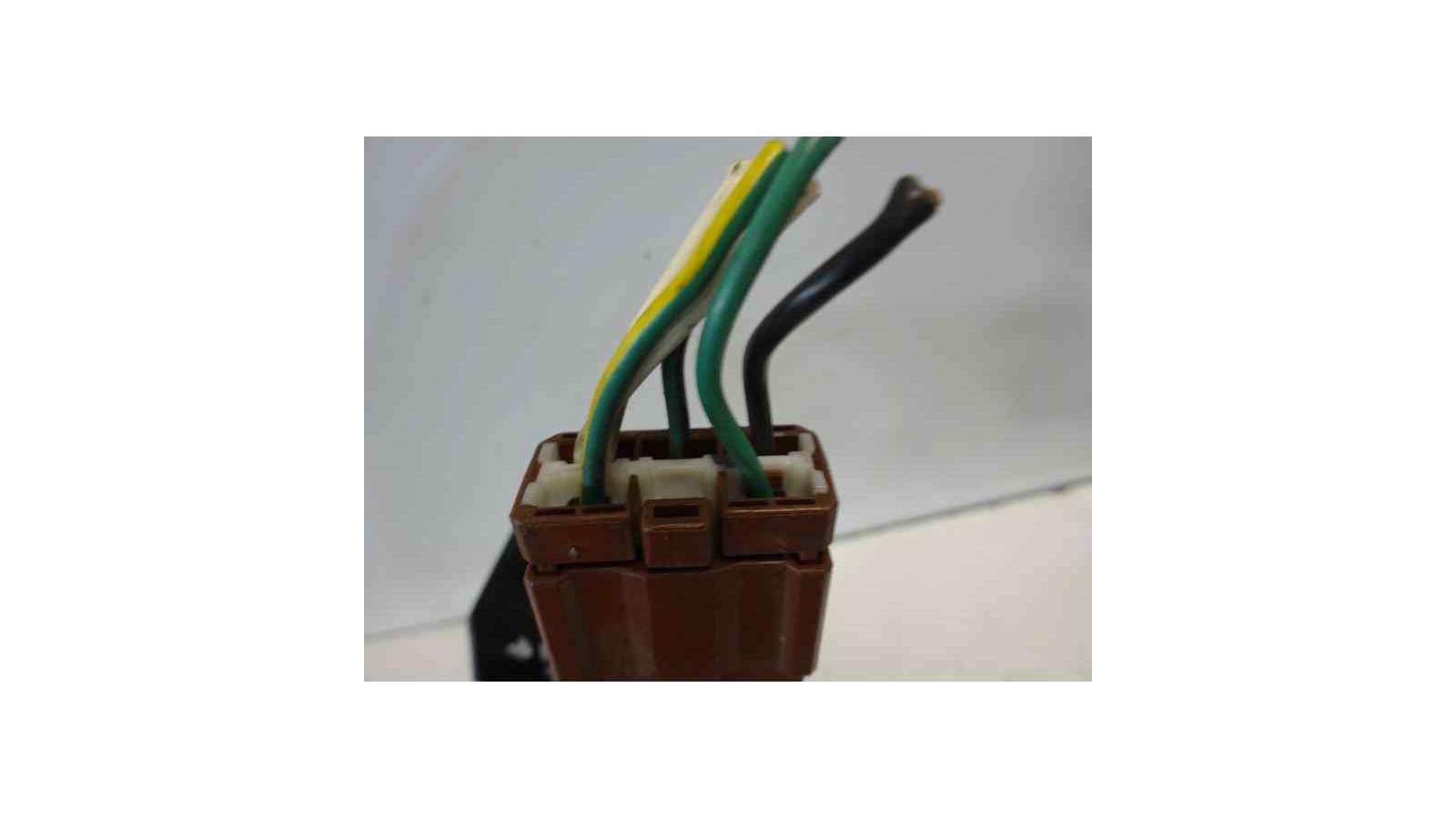 Recambio de mando elevalunas delantero derecho para mg serie 45 (rt) 2000-2004 classic (4-ptas.) referencia OEM IAM    Recambio de mando elevalunas delantero derecho para mg serie 45 (rt) 2000-2004 classic (4-ptas.) referencia OEM IAM