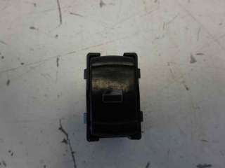 Recambio de mando elevalunas delantero derecho para volkswagen golf iv 1997-2003 berlina (1j1) referencia OEM IAM   