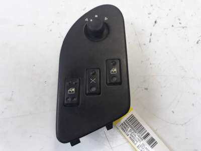 Recambio de mando elevalunas delantero izquierdo para renault safrane (b54) 1992-1996 2.2 cat referencia OEM IAM 77008119  