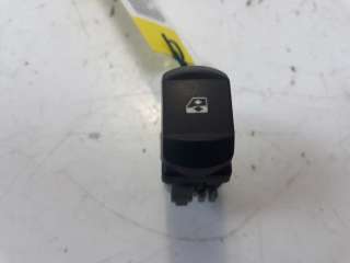 Recambio de mando elevalunas delantero derecho para renault megane ii berlina 3p 2002-2009 referencia OEM IAM   