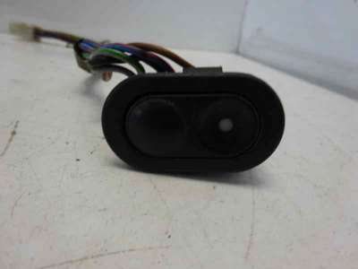 Recambio de mando elevalunas delantero derecho para opel astra f berlina 1991-1998 referencia OEM IAM   