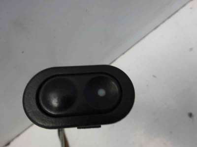 Recambio de mando elevalunas delantero derecho para opel astra f berlina 1991-1998 referencia OEM IAM   