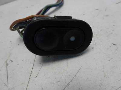 Recambio de mando elevalunas delantero derecho para opel astra f berlina 1991-1998 referencia OEM IAM   