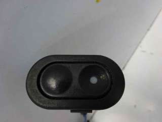 Recambio de mando elevalunas trasero derecho para opel corsa b 1993-1997 referencia OEM IAM   