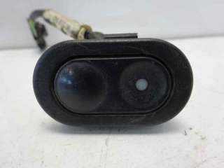 Recambio de mando elevalunas trasero derecho para opel corsa b 1993-1997 referencia OEM IAM   