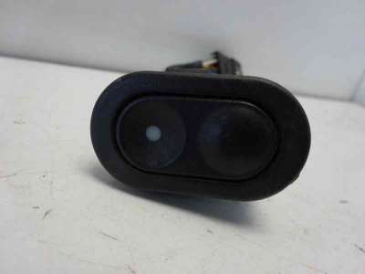 Recambio de mando elevalunas trasero derecho para opel corsa b 1993-1997 referencia OEM IAM   