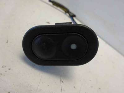 Recambio de mando elevalunas delantero derecho para opel corsa b 1993-1997 referencia OEM IAM   