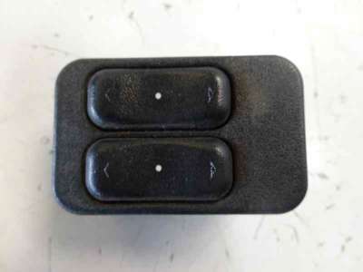 Recambio de mando elevalunas delantero izquierdo para opel corsa c 2000-2003 referencia OEM IAM 90561088  
