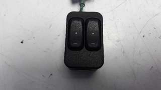 Recambio de mando elevalunas delantero izquierdo para opel corsa c 2000-2003 referencia OEM IAM 90561088  