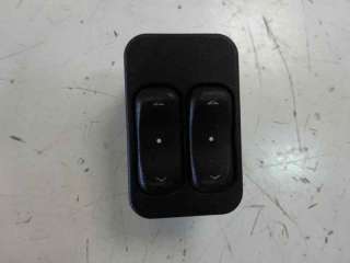 Recambio de mando elevalunas delantero izquierdo para opel corsa c 2000-2003 referencia OEM IAM 90561088  