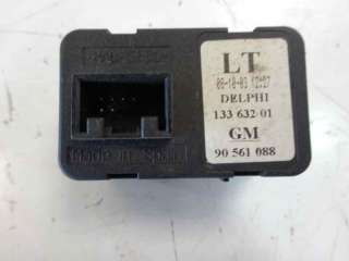 Recambio de mando elevalunas delantero izquierdo para opel corsa c 2000-2003 referencia OEM IAM 90561088  