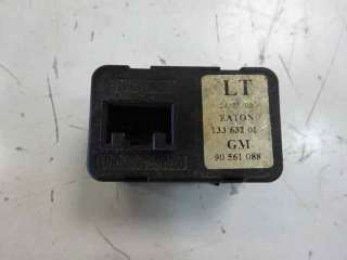 Recambio de mando elevalunas delantero izquierdo para opel corsa c 2003-2007 referencia OEM IAM 90561088  