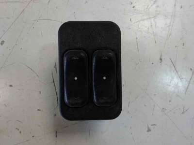 Recambio de mando elevalunas delantero izquierdo para opel corsa c 2000-2003 referencia OEM IAM 90561088  