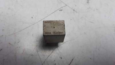 Recambio de rele para ford sierra berlina 1987- referencia OEM IAM 88AG13L028AA  