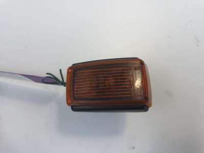 Recambio de piloto lateral izquierdo para volvo s40 berlina 1995-2005 1.6 referencia OEM IAM 6R0142631  