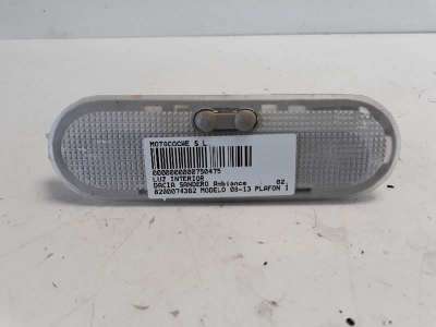 Recambio de luz interior para dacia sandero 2008-2013 ambiance referencia OEM IAM 8200074362  