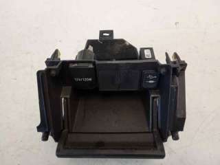 Recambio de cenicero para toyota auris 2012-2019 1.2 16v turbo cat referencia OEM IAM 5543102060  