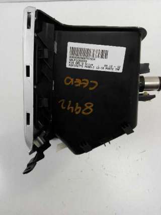 Recambio de cenicero para kia cee´d 2012-2018 drive referencia OEM IAM A2A102772  
