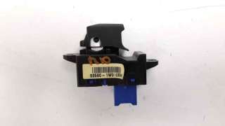 Recambio de mando elevalunas trasero derecho para kia rio 2011-2016 1.2 cat referencia OEM IAM 935801W010RH  