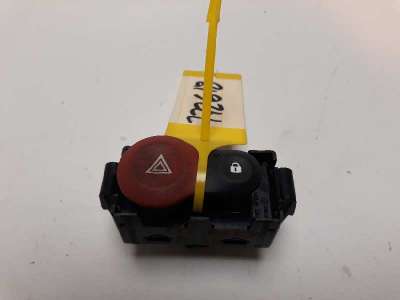 Recambio de warning para renault clio iii 2005-2016 1.2 referencia OEM IAM 8200214896  