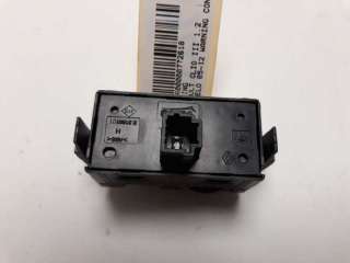 Recambio de warning para renault clio iii 2005-2016 1.2 referencia OEM IAM 8200214896  