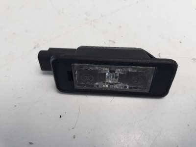 Recambio de piloto matricula para peugeot 208 2012-2019 active referencia OEM IAM 9682403680  