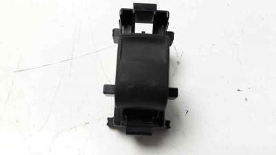 Recambio de mando elevalunas delantero derecho para toyota yaris 2014-2017 active referencia OEM IAM 8481052030 IAF810068HQ EWST