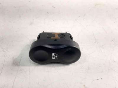Recambio de mando elevalunas delantero derecho para dacia duster 2010-2018 ambiance 4x2 referencia OEM IAM 602227 REN14840 