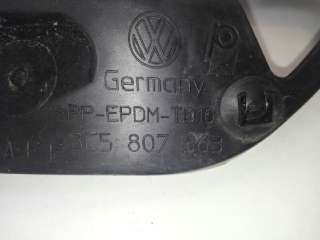 Recambio de molduras traseras para volkswagen passat berlina (3c2) 2005-2010 r line referencia OEM IAM 3C5807863  