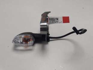 Recambio de piloto delantero derecho para yamaha xsr 900 2015- xsr 900 referencia OEM IAM B90833200000  