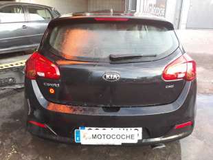 Recambio de porton trasero para kia cee´d 2012-2018 1.4 crdi cat referencia OEM IAM 73700A2000  