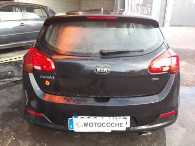 Recambio de porton trasero para kia cee´d 2012-2018 1.4 crdi cat referencia OEM IAM 73700A2000  