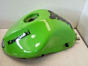 Recambio de deposito combustible para kawasaki er 6 2009-2012 er 6f referencia OEM IAM 51086537615P   2