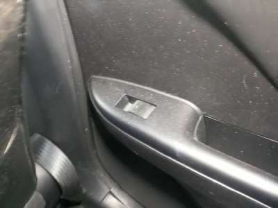 Recambio de mando elevalunas trasero derecho para toyota lexus ct 2010-2014 200h referencia OEM IAM   