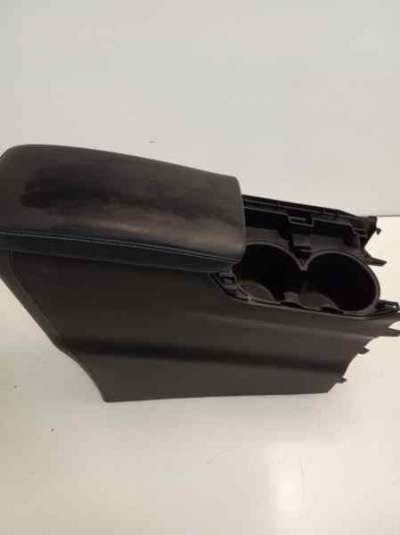 Recambio de apoyabrazos central para toyota lexus ct 2010-2014 200h referencia OEM IAM   
