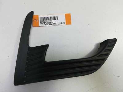 Recambio de molduras traseras para toyota lexus ct 2010-2014 200h referencia OEM IAM 5256676020  