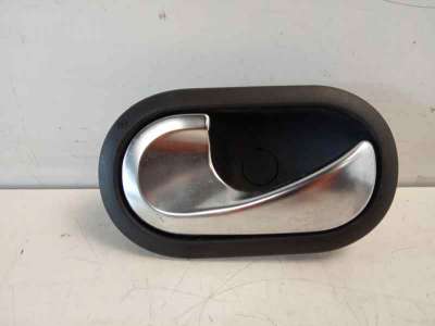 Recambio de maneta interior delantera izquierda para renault twingo iii 2014- luxe referencia OEM IAM 8200028487 125029 