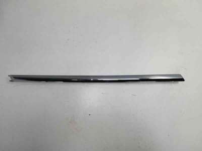 Recambio de molduras traseras para volkswagen passat variant (3c5) 2005-2010 referencia OEM IAM 3C9807459A  VG0541274