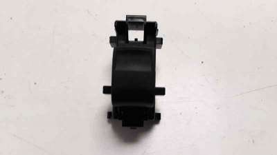 Recambio de mando elevalunas delantero derecho para toyota yaris 2017- hybrid active referencia OEM IAM 698100D430  